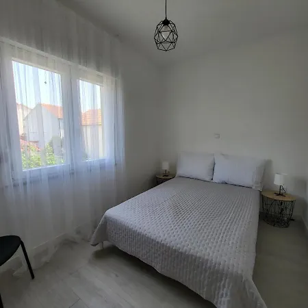 Apartament Red Hill *