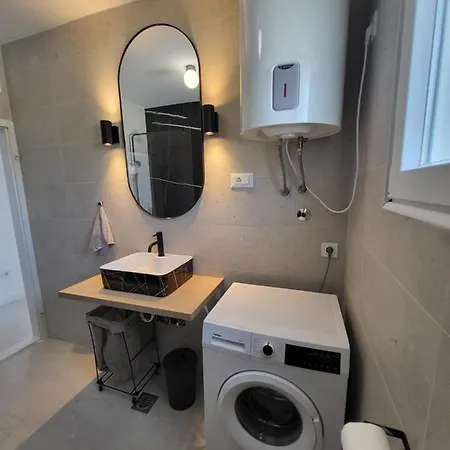 Apartament Red Hill *