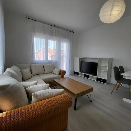 Apartament Red Hill *