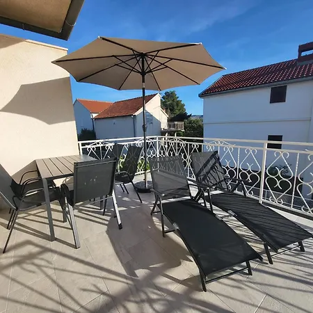 Apartament Red Hill *